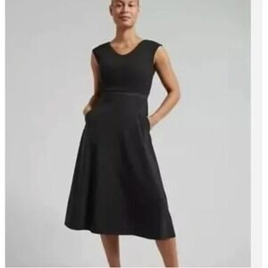 Athleta Ryder Dress Black V Neck Cap Sleeve Open Back - Large